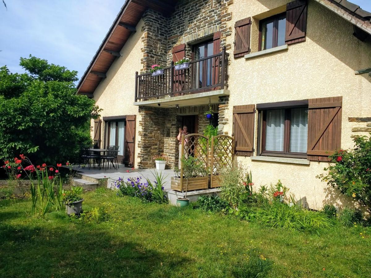 Les Ecureuils Bed and Breakfast Revin  Exteriör bild