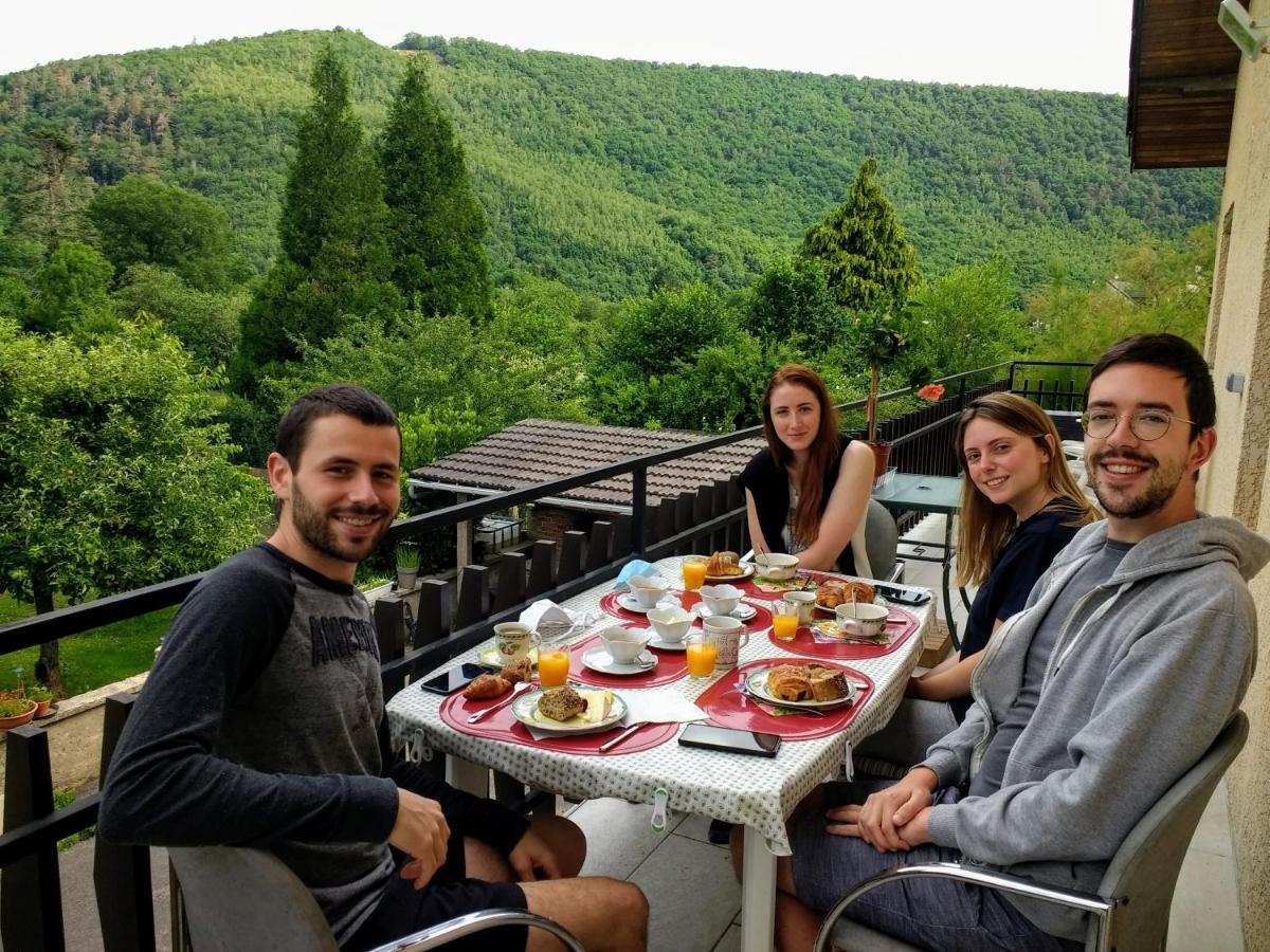 Les Ecureuils Bed and Breakfast Revin  Exteriör bild