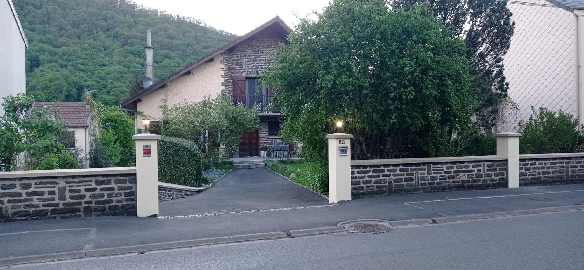 Les Ecureuils Bed and Breakfast Revin  Exteriör bild